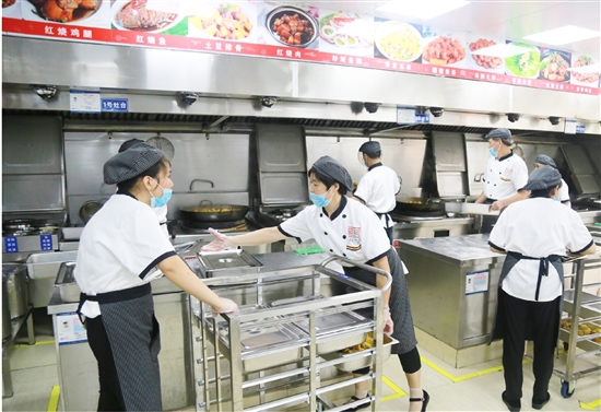 4D食堂進校園 多種管理模式保證餐飲食品安全