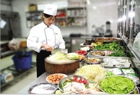 東莞萬江工廠食堂承包 騰裕膳食集飯?zhí)贸邪?食材配送于一體